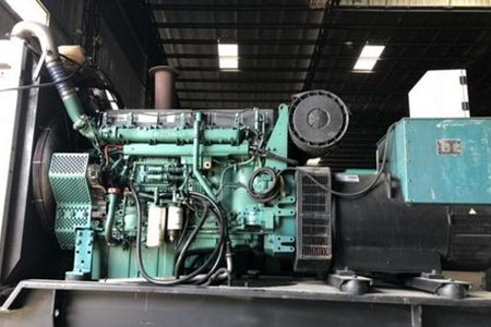 備用柴油發電機組的運行壽命是多久？